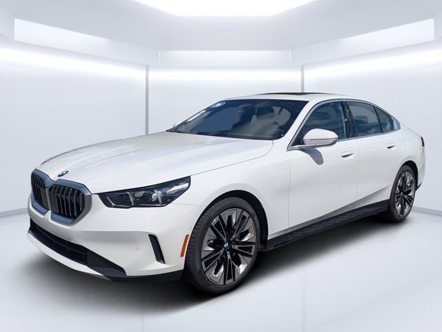 Used 2026 BMW 530i RWD image 7