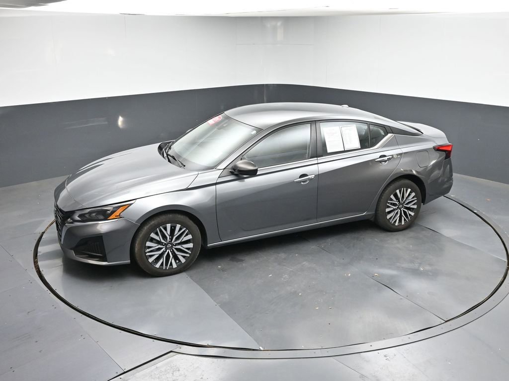 Used 2024 Nissan Altima 2.5 SV image 33