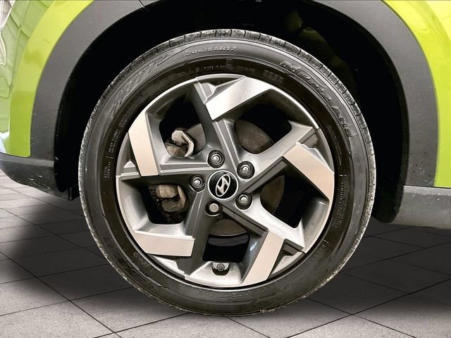 Used 2023 Hyundai Venue SEL FWD image 8