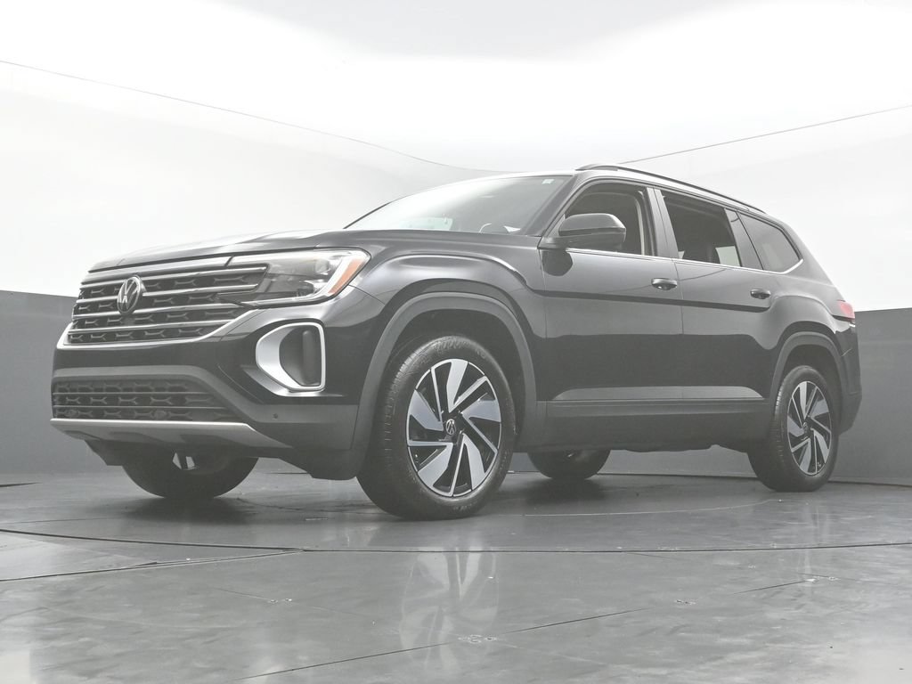 Used 2024 Volkswagen Atlas SE w/ Panoramic Sunroof Package FWD image 52