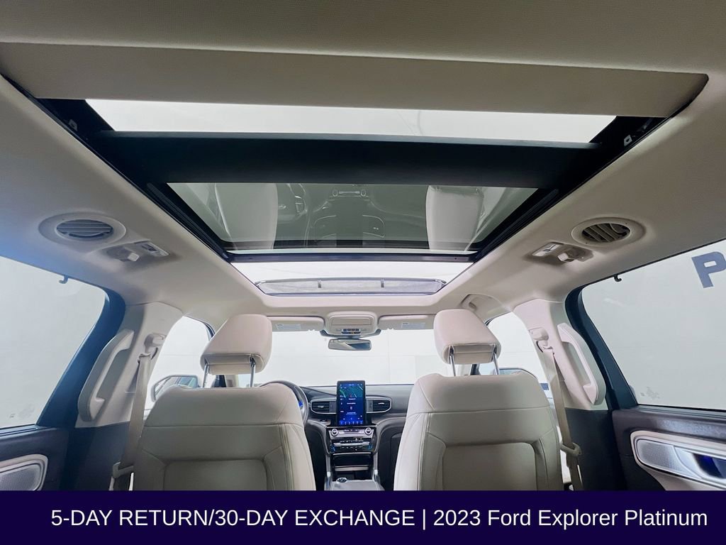 Used 2023 Ford Explorer Platinum w/ Technology Package AWD/4WD image 45