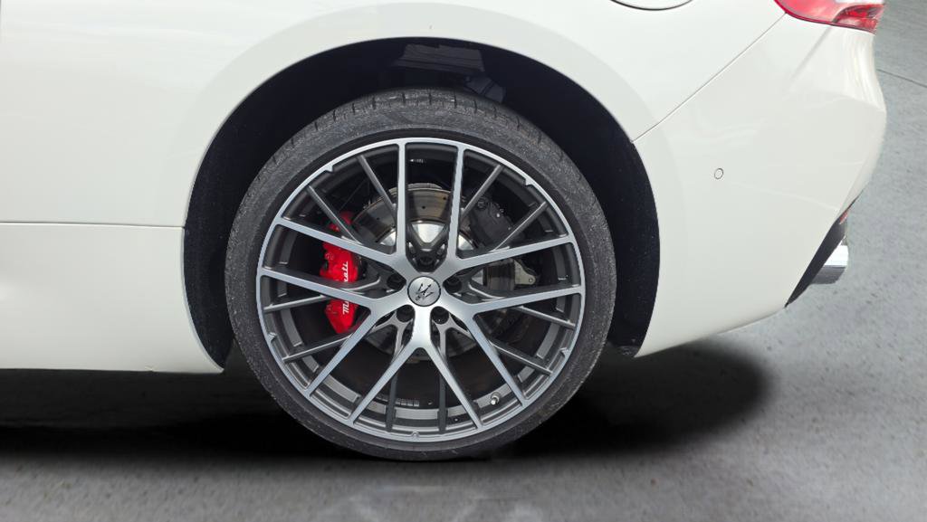 Certified 2024 Maserati GranTurismo Modena image 15