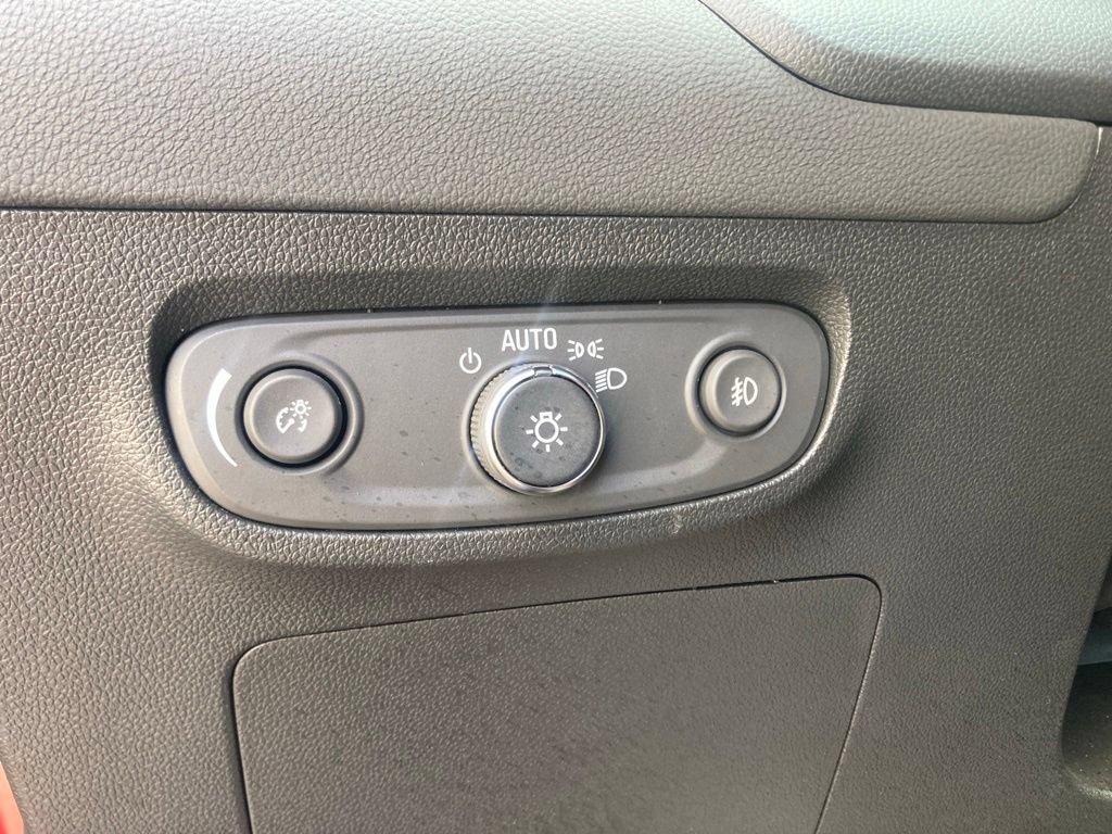 Certified 2023 Buick Encore GX Select w/ Sport Touring Package FWD image 27