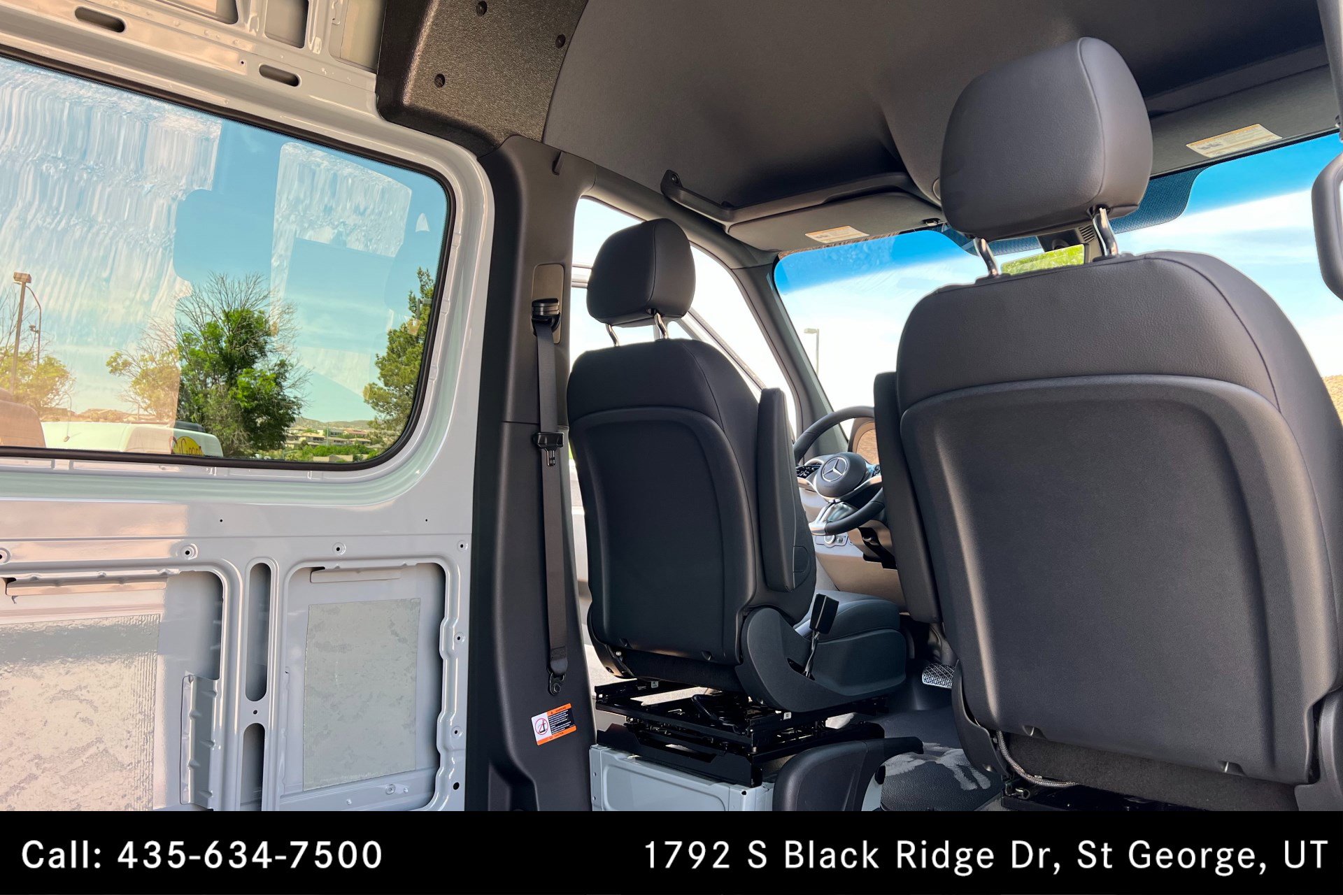 Used 2025 Mercedes-Benz Sprinter 2500 image 20