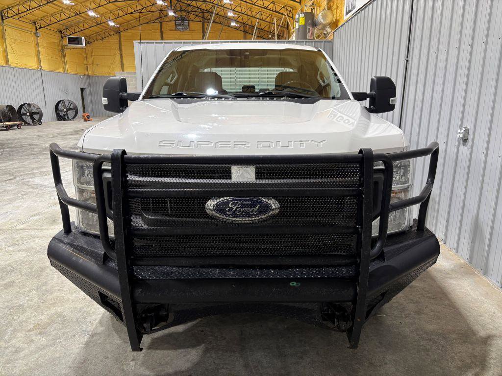 Used 2020 Ford F250 XL w/ Power Equipment Group image 7