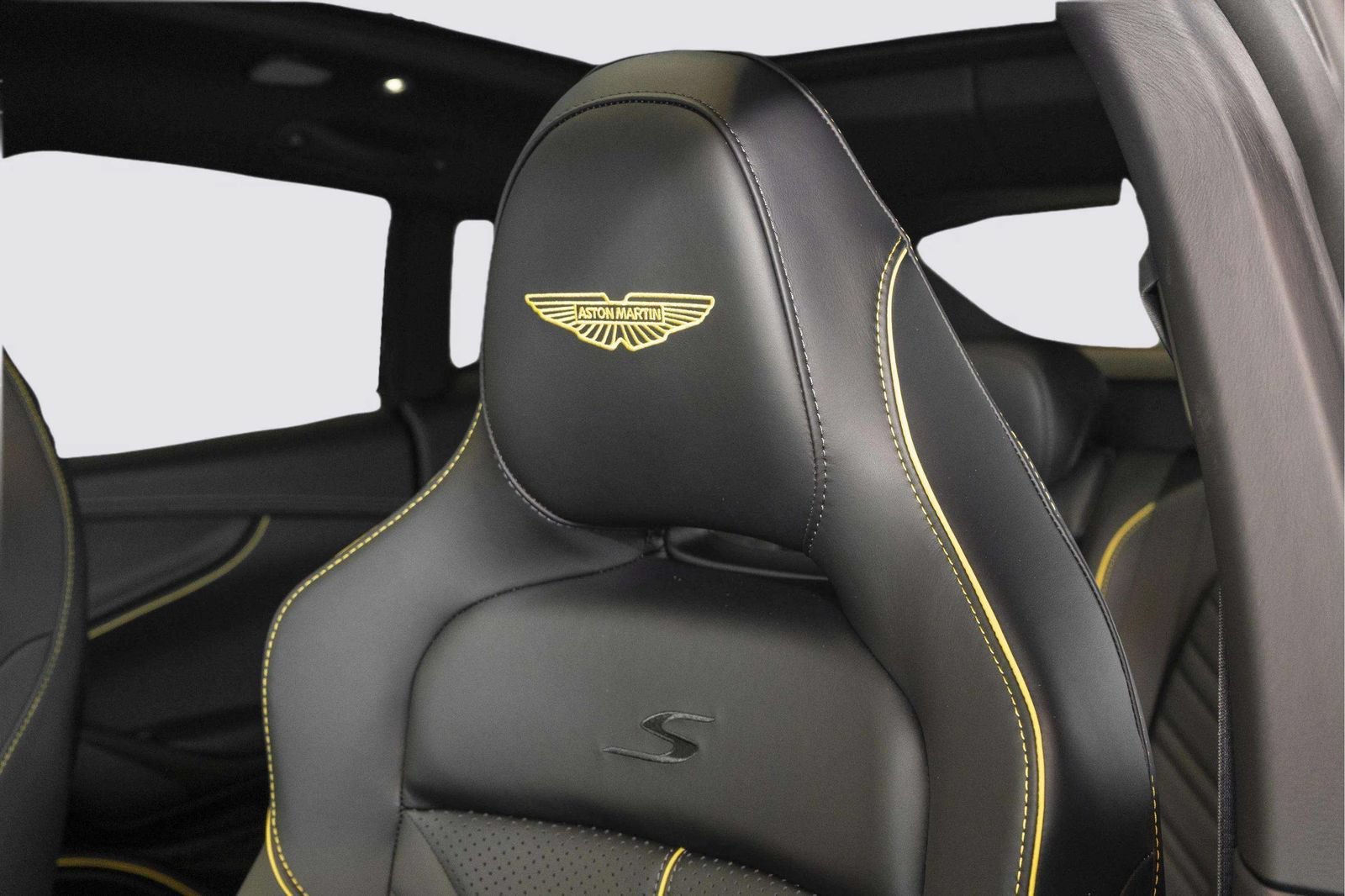 New 2026 Aston Martin DBX S AWD/4WD image 18