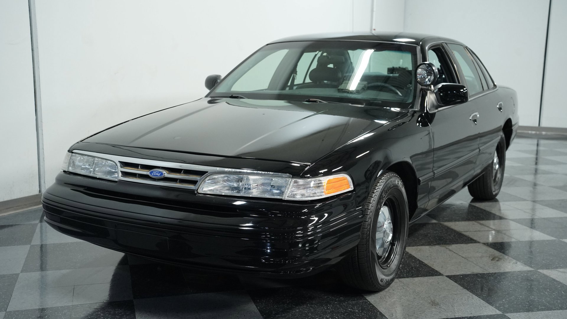 Used 1997 Ford Crown Victoria Police Interceptor image 17