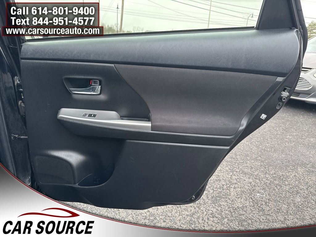 Used 2017 Toyota Prius V Three image 27