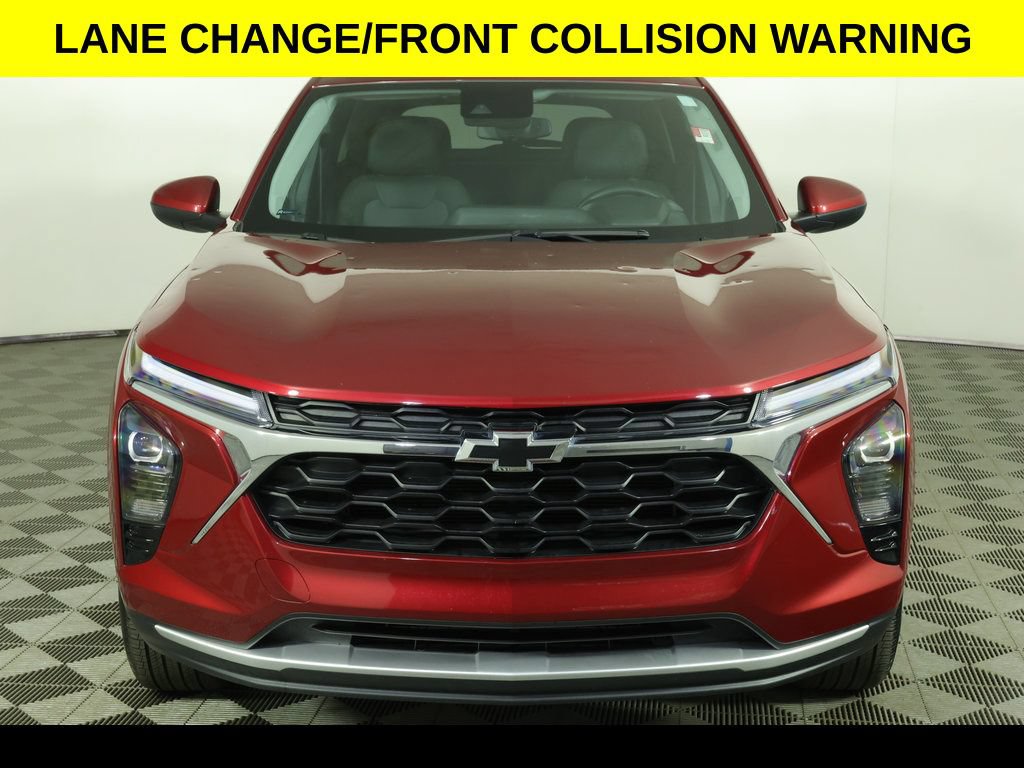 Used 2025 Chevrolet Trax LT w/ LT Convenience Package FWD image 6