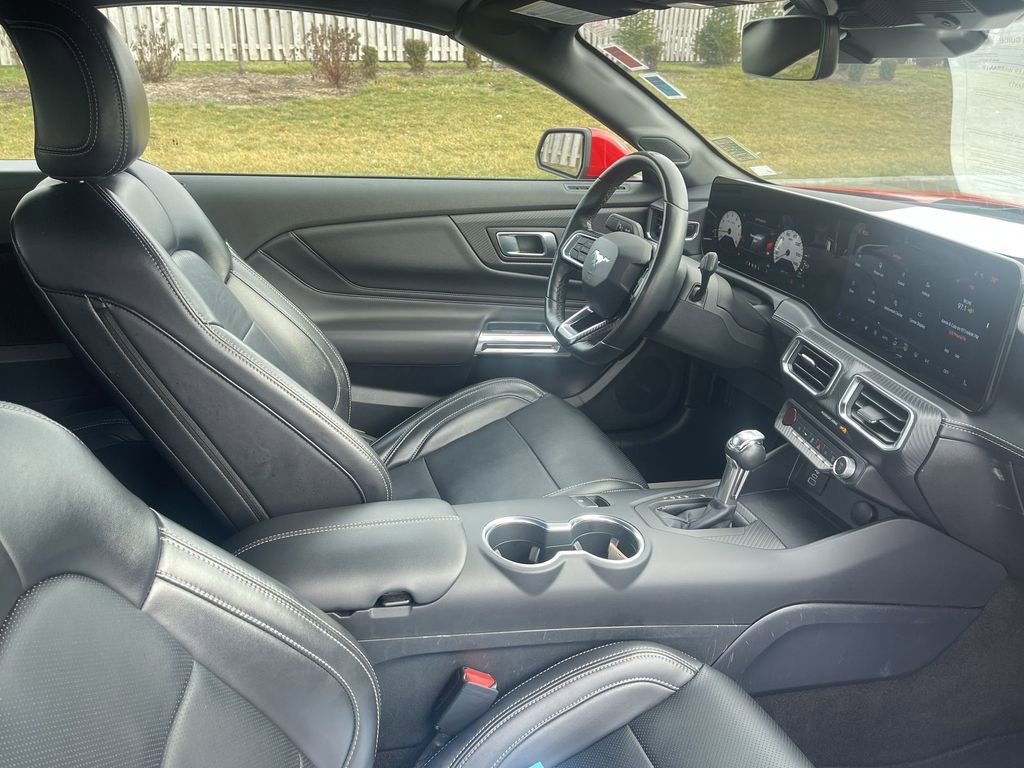 Used 2025 Ford Mustang Premium image 36