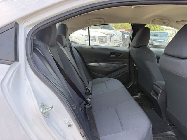 Used 2022 Toyota Corolla LE FWD image 29