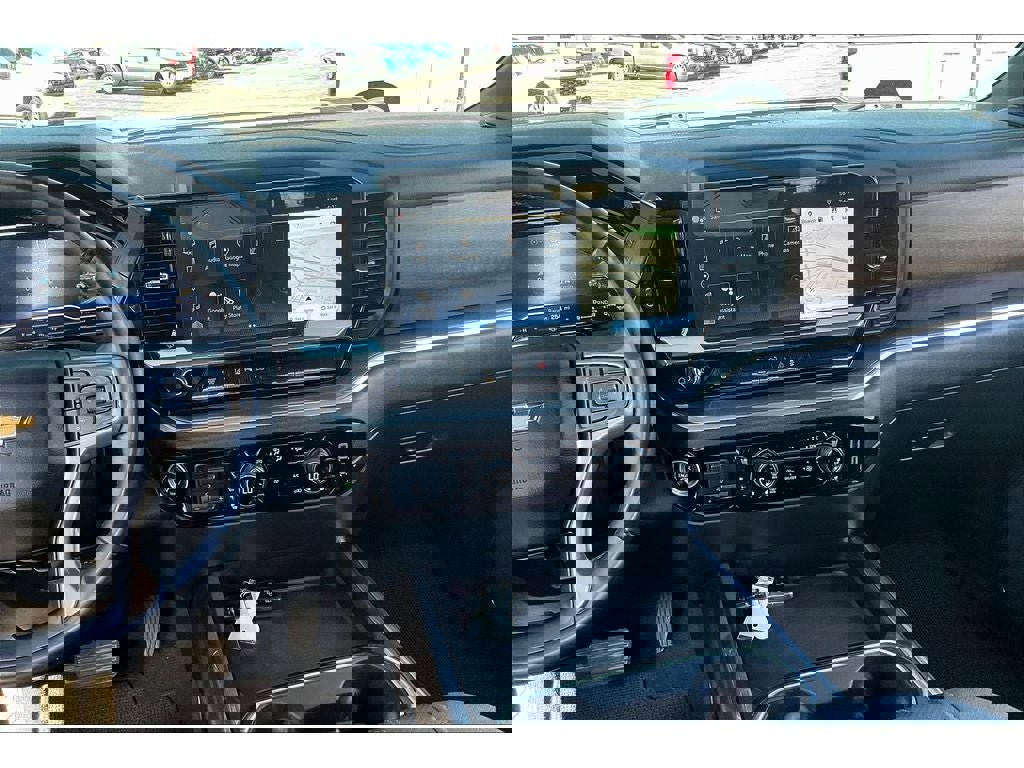 Used 2024 Chevrolet Silverado 3500 High Country w/ High Country Premium Package image 6