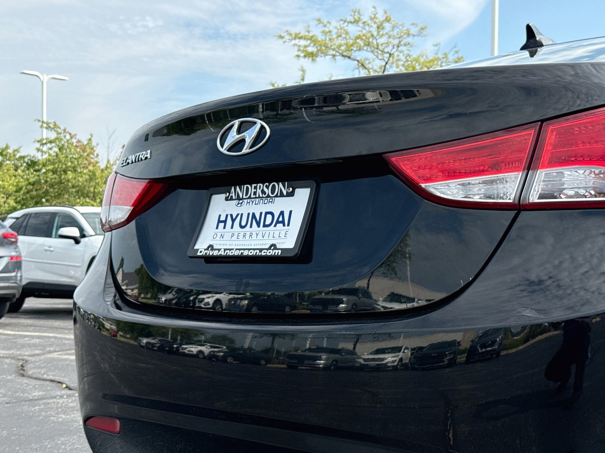 Used 2013 Hyundai Elantra GLS w/ Preferred Pkg FWD image 6