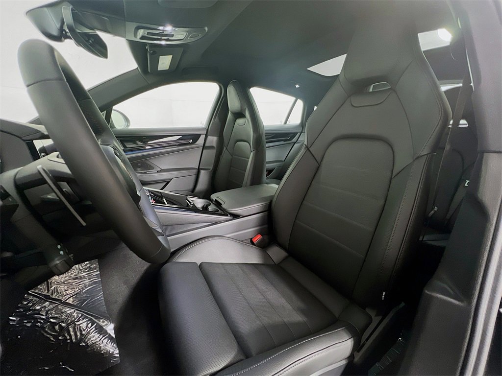 New 2025 Porsche Panamera 4 image 5