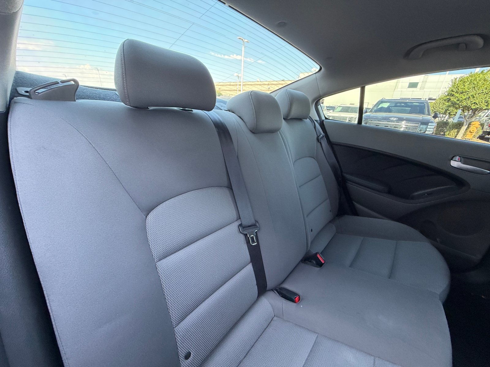 Used 2017 Kia Forte LX FWD image 18
