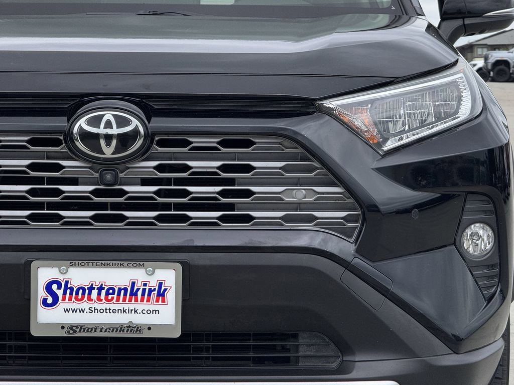 Used 2019 Toyota RAV4 Limited w/ Advanced Technology Package AWD/4WD image 8
