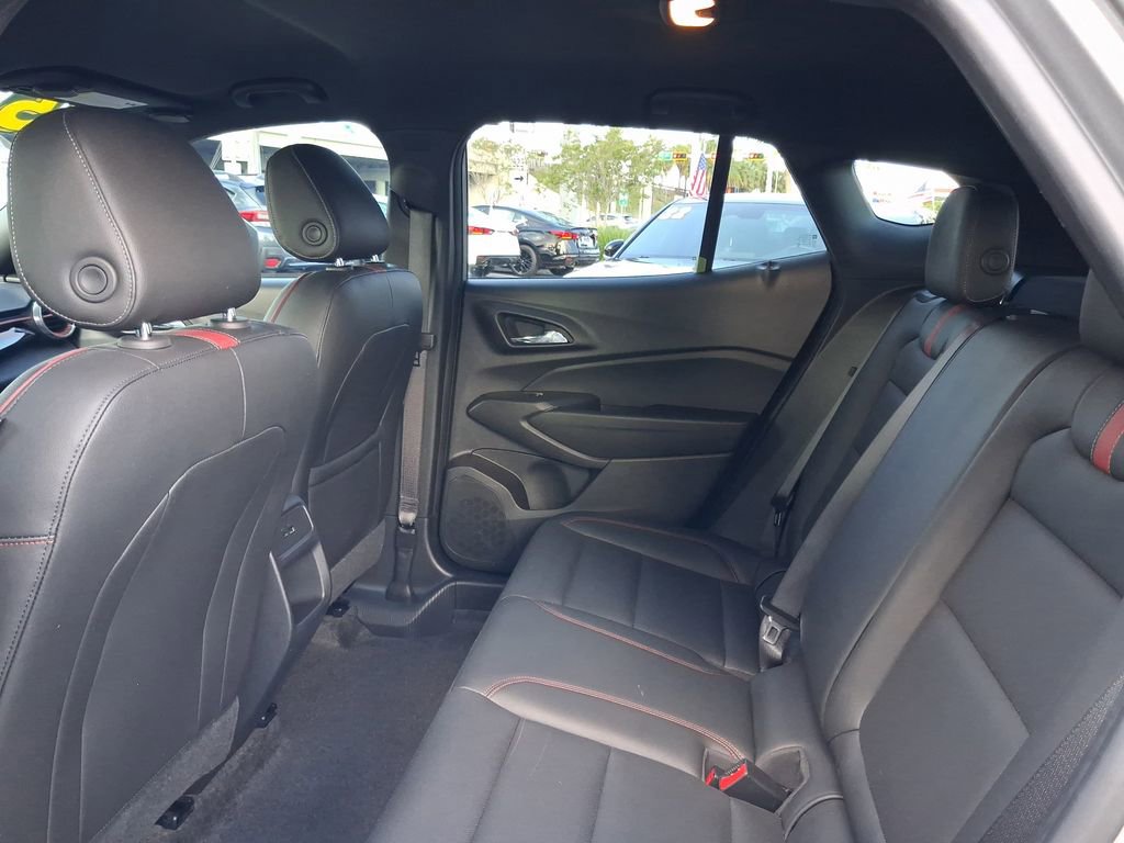 Used 2025 Chevrolet Trax RS w/ Driver Confidence Package FWD image 7