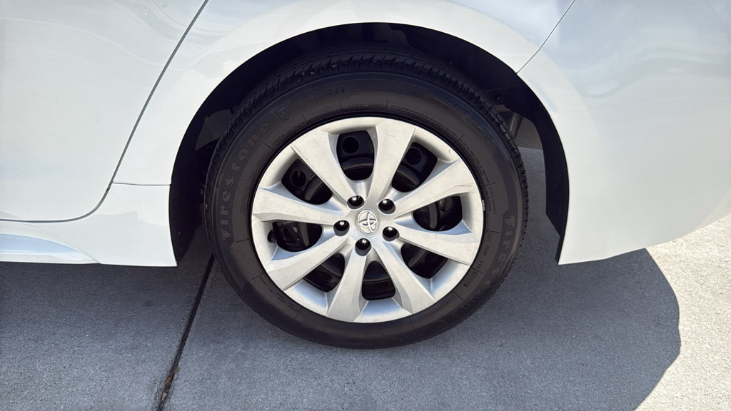 Used 2023 Toyota Corolla LE FWD image 18