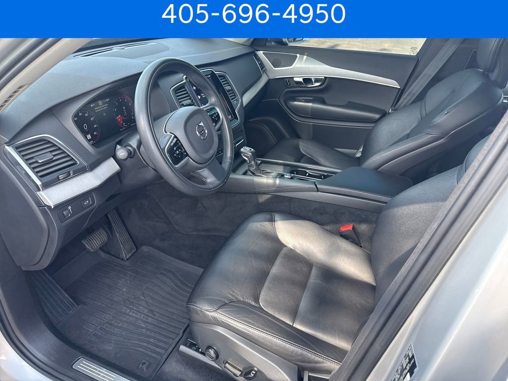 Used 2022 Volvo XC90 T5 Momentum FWD image 12