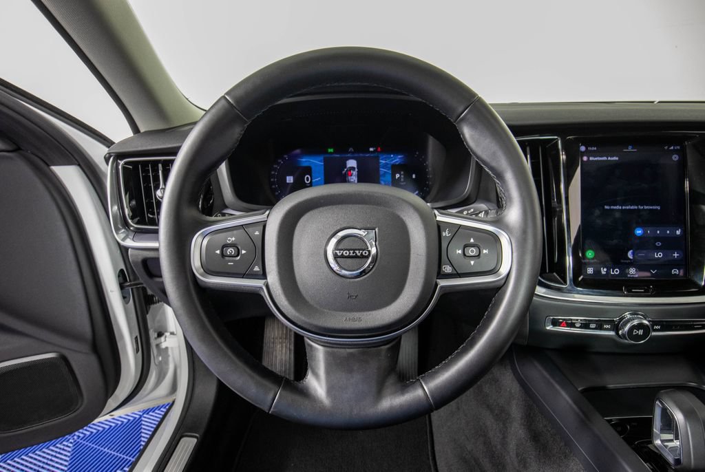 Used 2025 Volvo S60 B5 Core FWD image 18