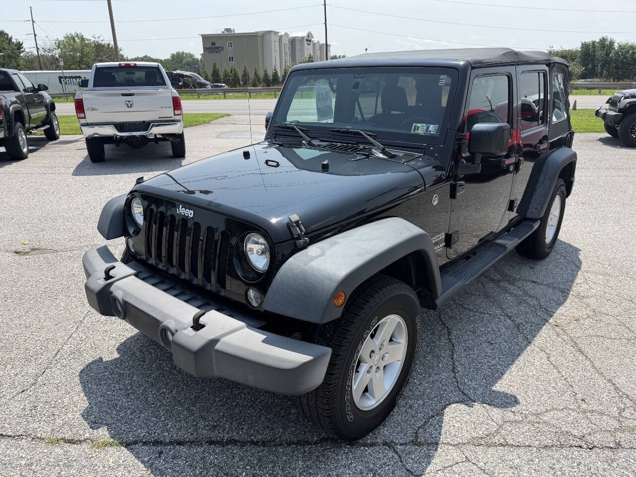 Used 2016 Jeep Wrangler Unlimited Sport w/ Quick Order Package 23S AWD/4WD image 2