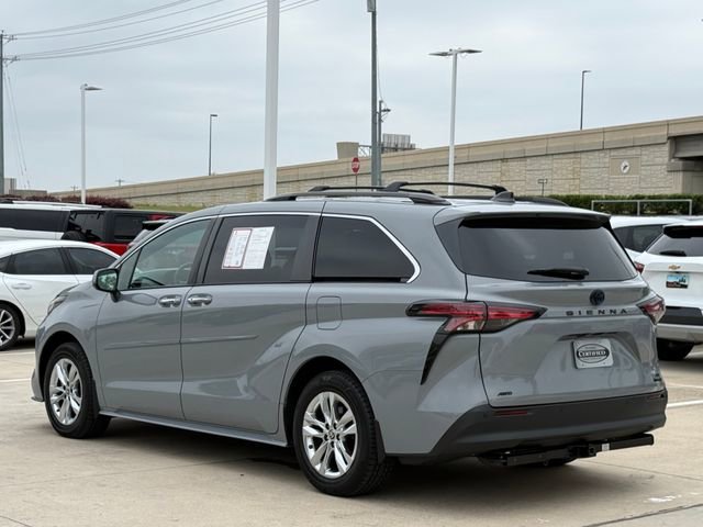 Used 2022 Toyota Sienna XLE Woodland Edition AWD/4WD image 8