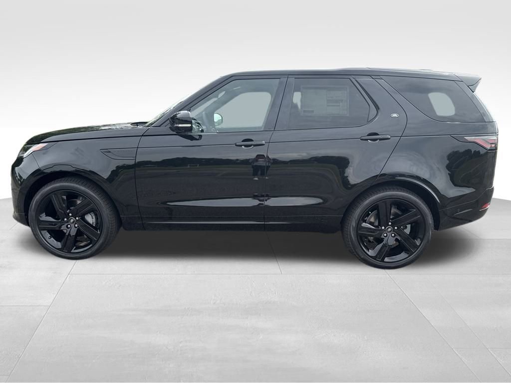 New 2025 Land Rover Discovery Dynamic SE image 2