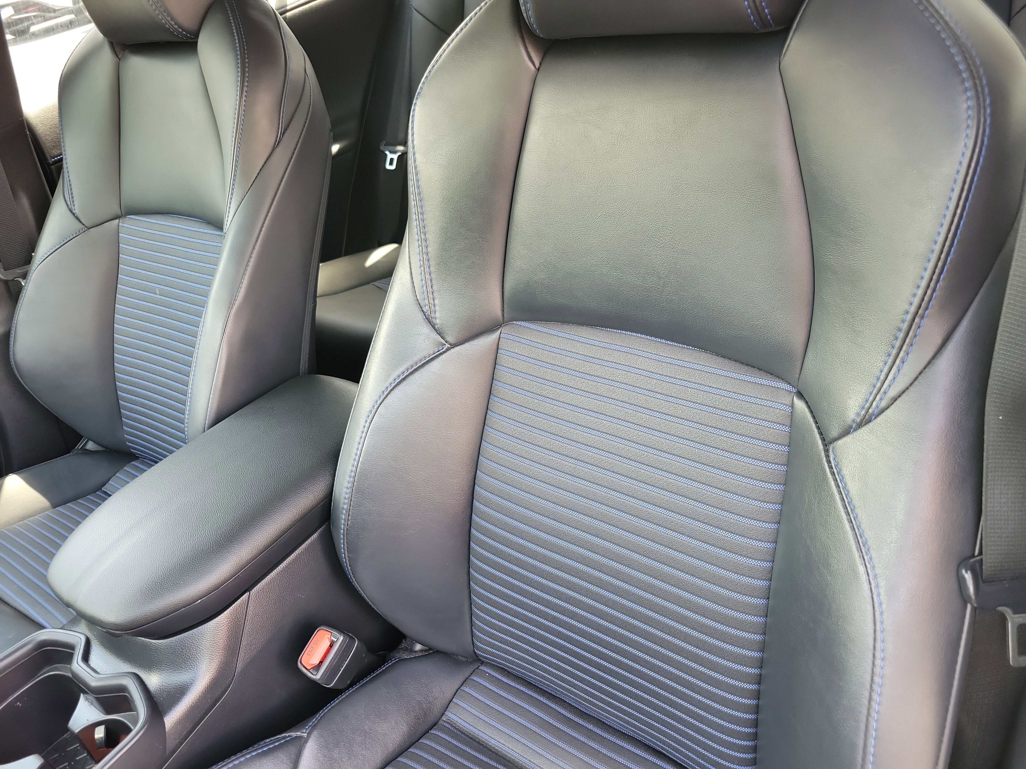 Used 2021 Toyota RAV4 XSE image 9