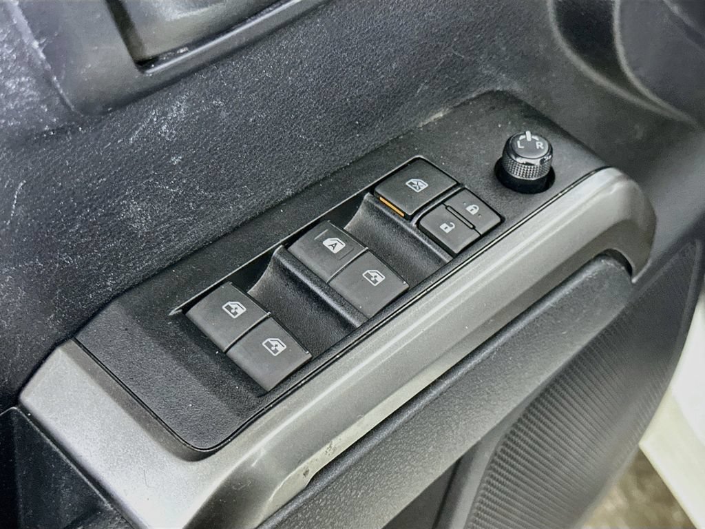 Used 2020 Toyota Tacoma SR5 RWD image 20