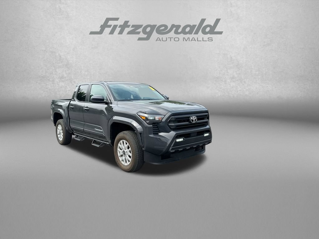 Used 2025 Toyota Tacoma SR5 AWD/4WD image 1
