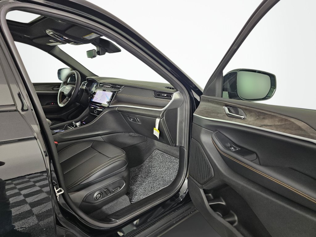 New 2026 Jeep Grand Cherokee Limited AWD/4WD image 39