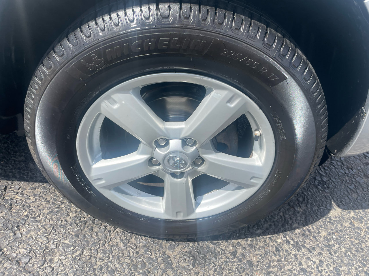 Used 2008 Toyota RAV4 4WD image 12