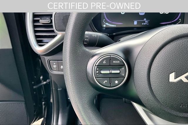 Certified 2023 Kia Soul LX w/ LX Technology Package FWD image 16