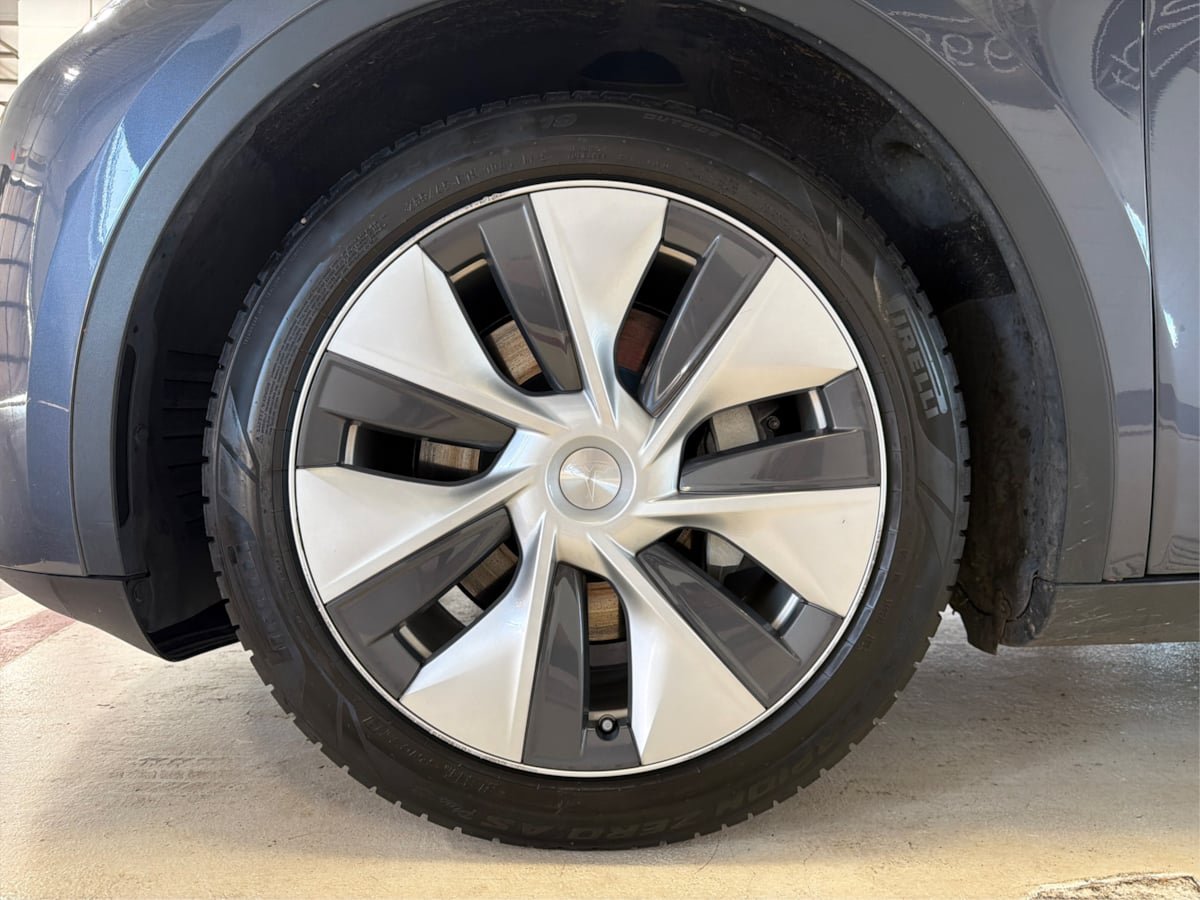 Used 2023 Tesla Model Y Long Range AWD/4WD image 13