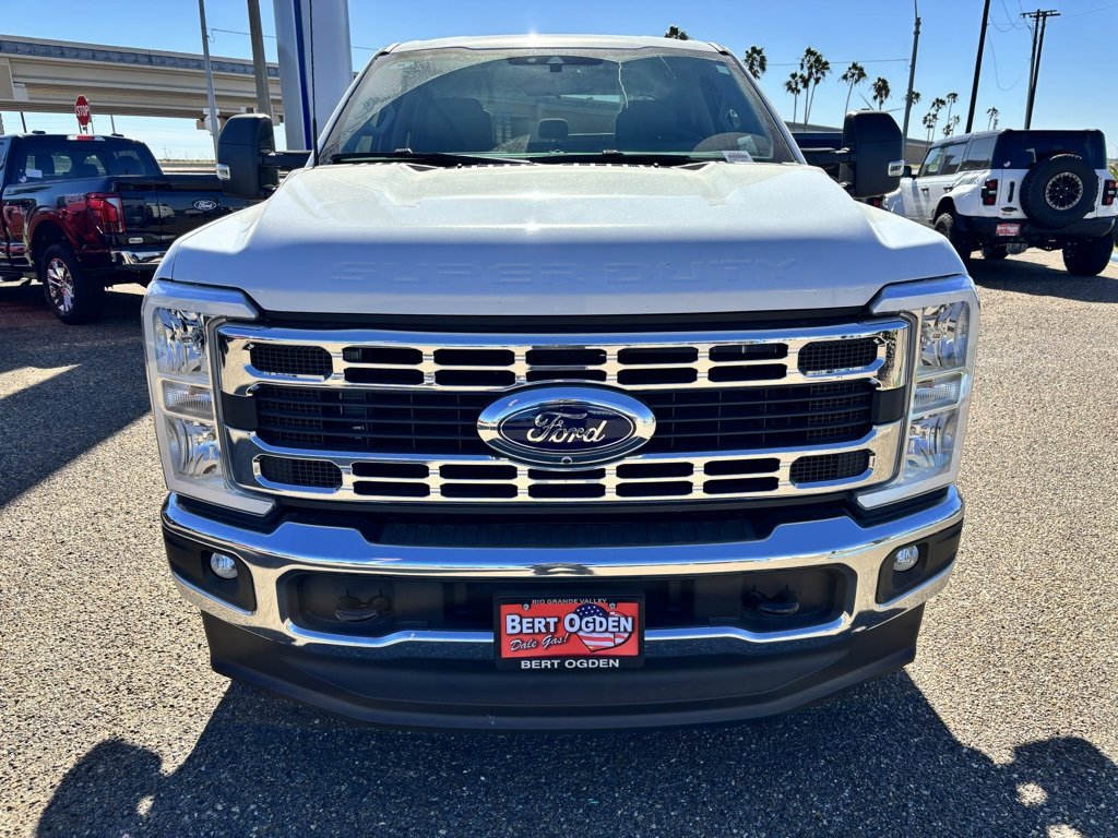 New 2026 Ford F250 4x4 Crew Cab Super Duty image 2