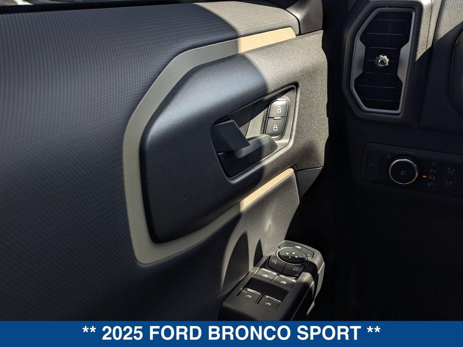 New 2025 Ford Bronco Sport Big Bend w/ Convenience Package image 24
