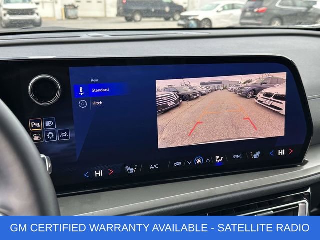 Used 2025 Chevrolet Traverse LT image 4