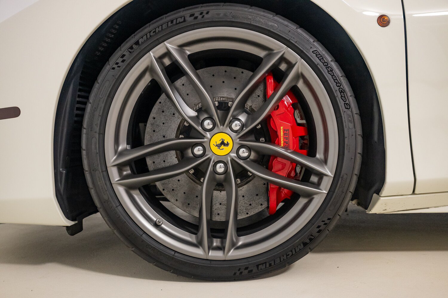 Used 2017 Ferrari 488 GTB RWD image 15