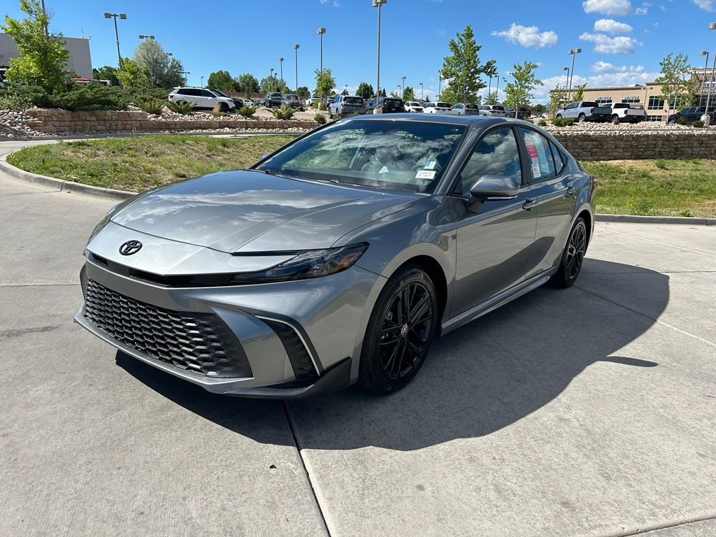 Used 2026 Toyota Camry SE FWD image 3