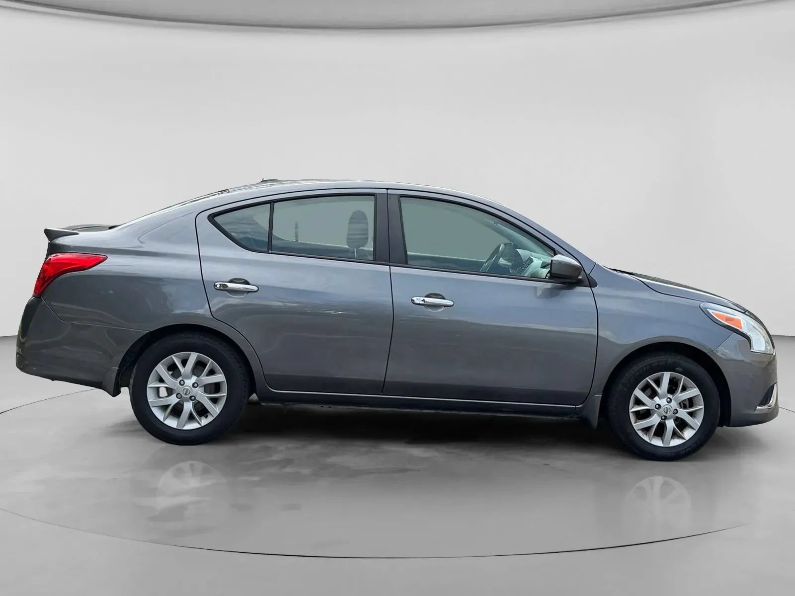 Used 2019 Nissan Versa SV w/ SV Special Edition Package FWD image 6