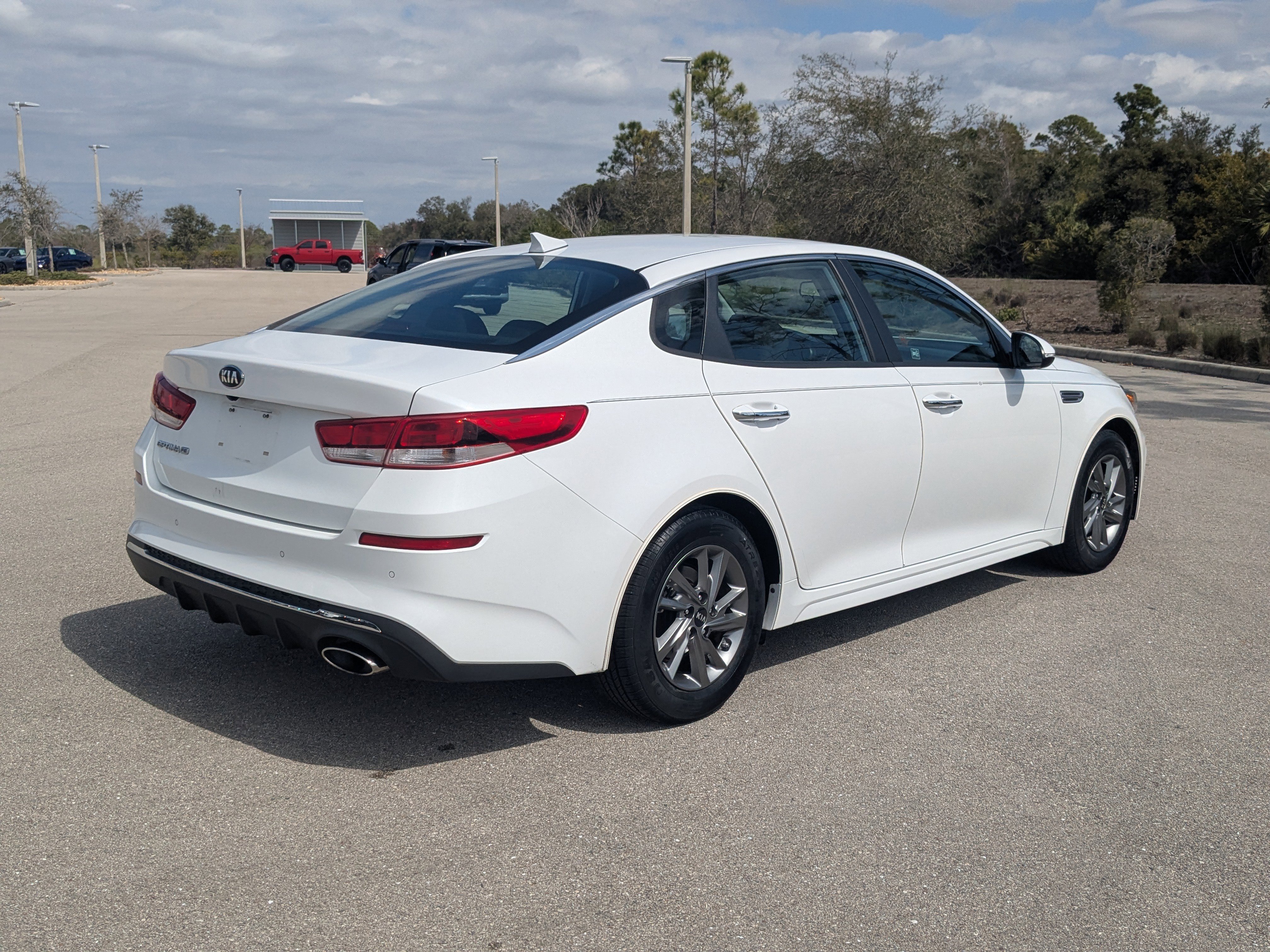 Used 2019 Kia Optima LX image 5