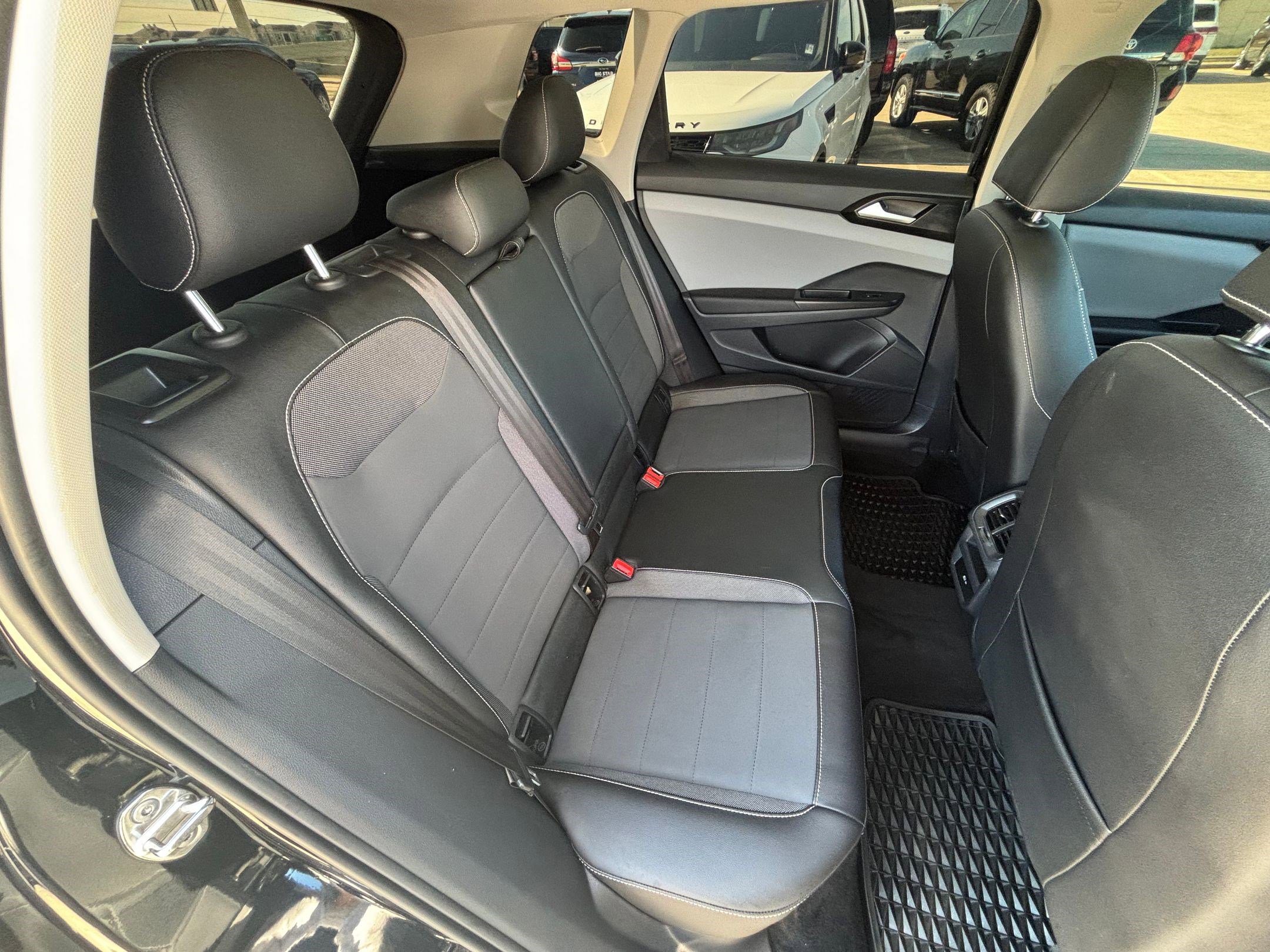 Used 2023 Volkswagen Taos SE image 28