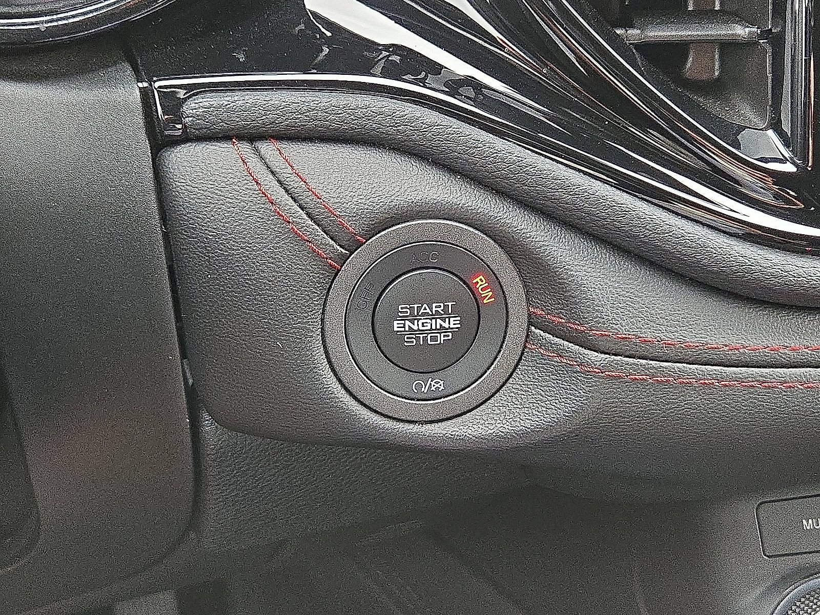 Used 2025 Dodge Durango GT AWD/4WD image 31