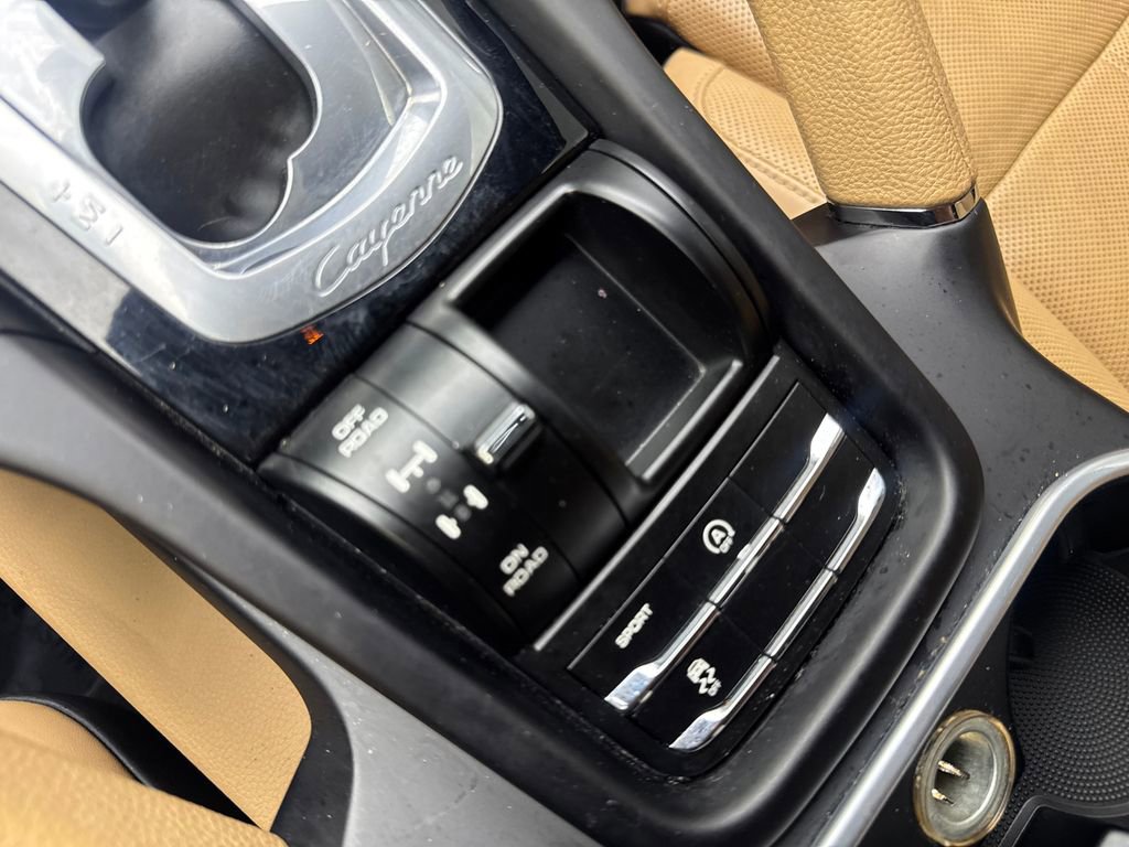 Used 2016 Porsche Cayenne image 68