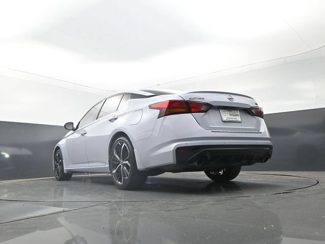 Used 2023 Nissan Altima 2.5 SR FWD image 23