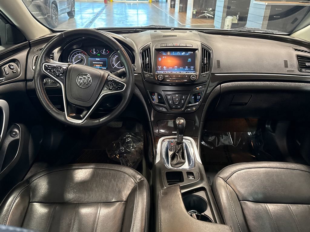 Used 2017 Buick Regal Premium w/ Driver Confidence Package #2 AWD/4WD image 11