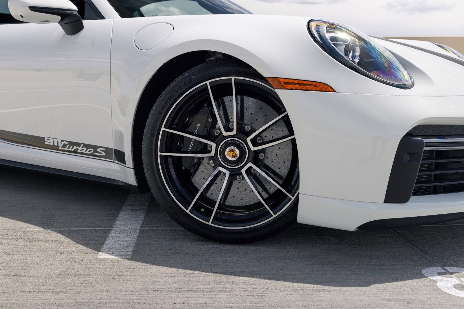 Used 2025 Porsche 911 Turbo S AWD/4WD image 21