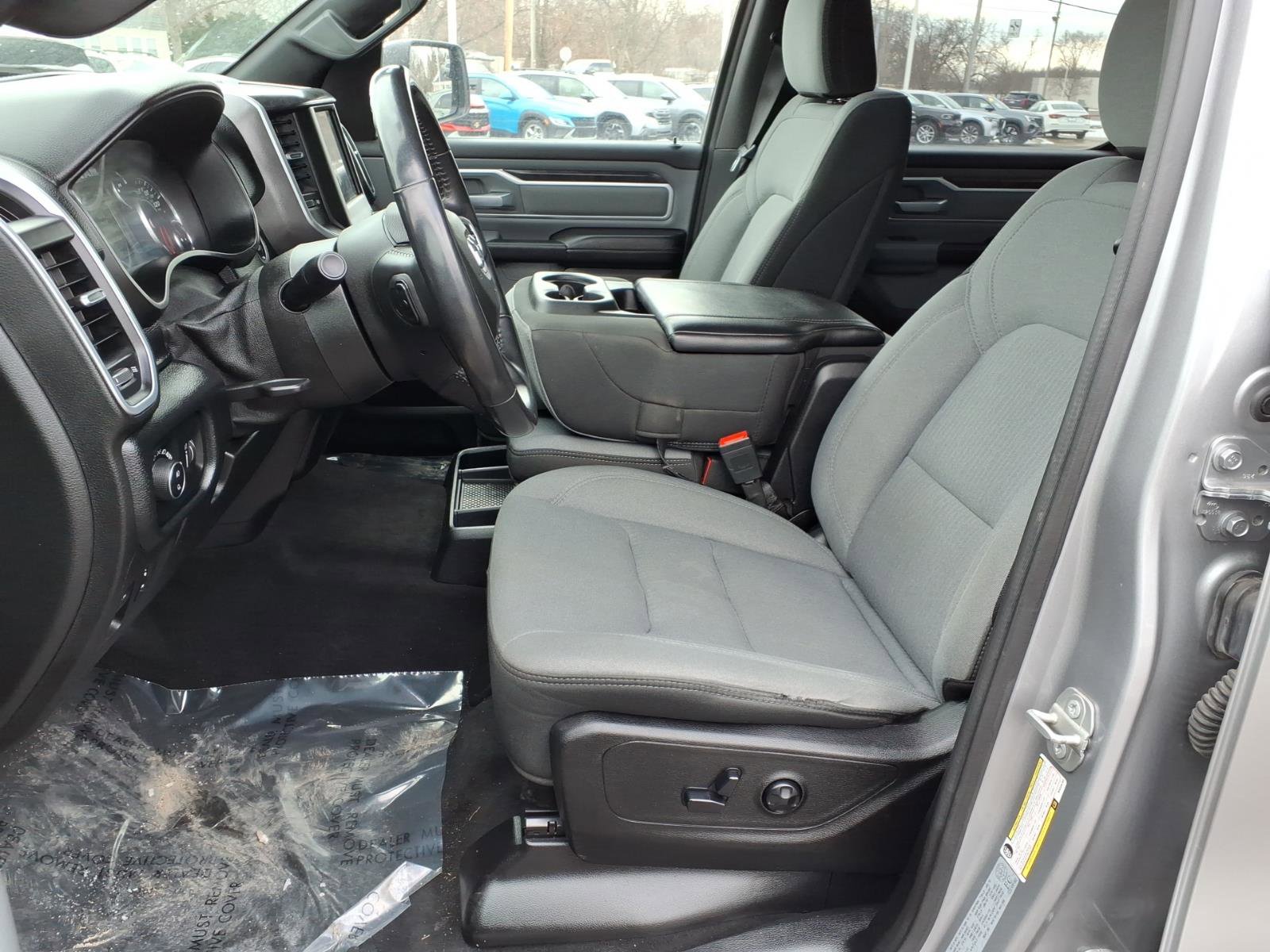 Used 2021 RAM 1500 Big Horn image 4