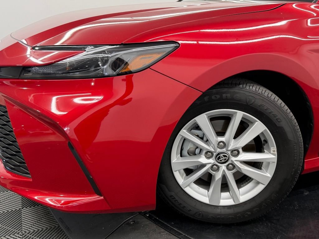 Used 2026 Toyota Camry LE FWD image 5