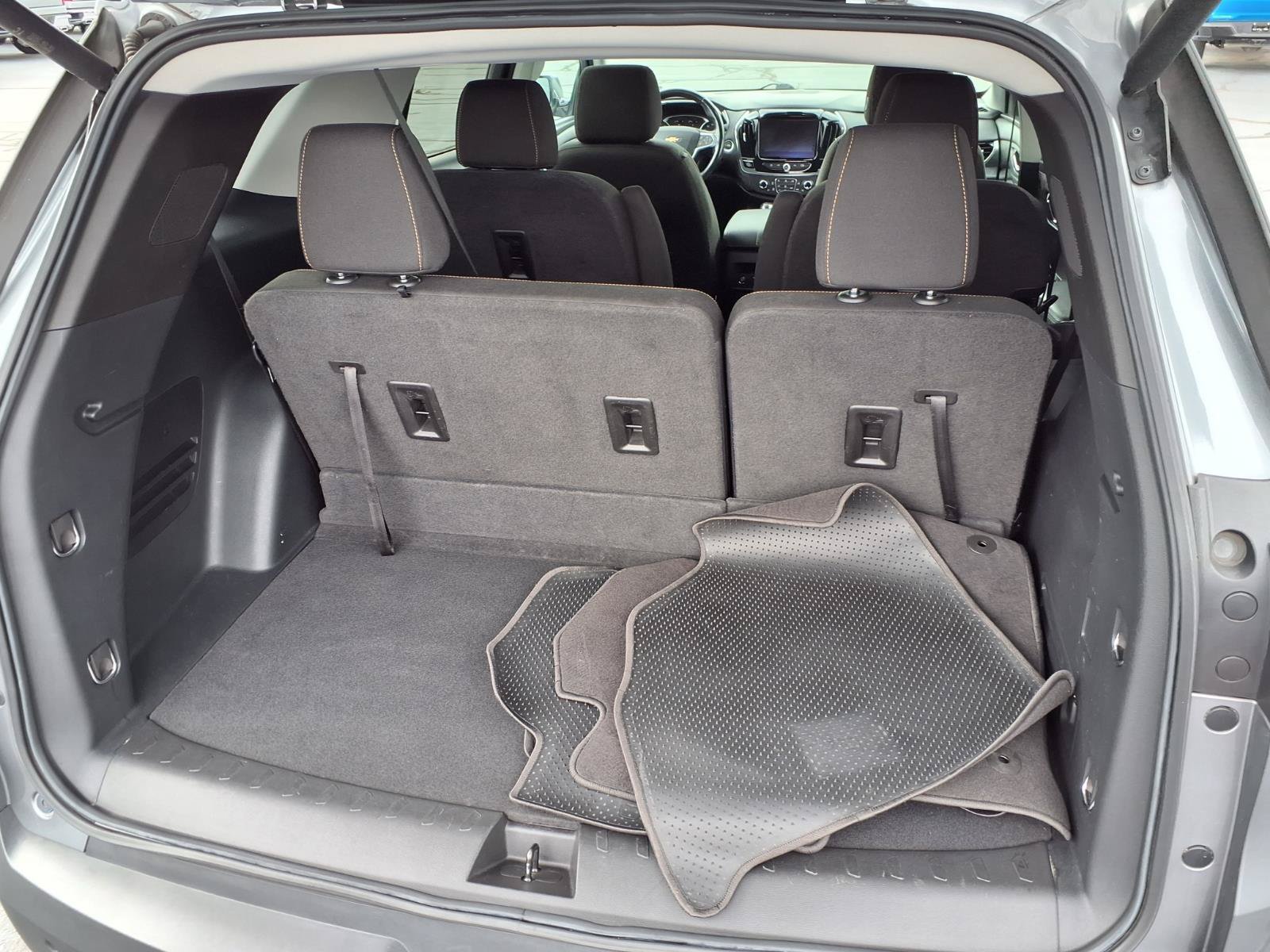 Used 2020 Chevrolet Traverse LT FWD image 28